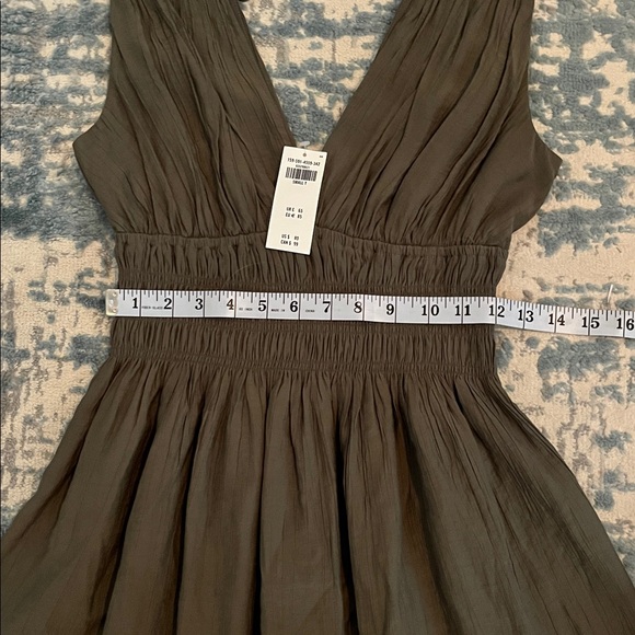 Abercrombie & Fitch Women's Smocked Plunge Crinkle Mini Dress - Small Tall - Picture 8 of 10